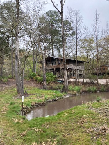 Skip’s Rustic River Cabin near Okefenokee Swamp