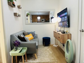 Apartamento | Área de estar | TV 30 polegadas com canais digitais