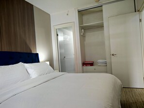 2 bedrooms, iron/ironing board, free WiFi, bed sheets - Lovely Modern Apartment Two Bedrooms, Two Bathrooms, Nice Location (Panama City)