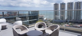 Lovely Modern Apartment Two Bedrooms, Two Bathrooms, Nice Location