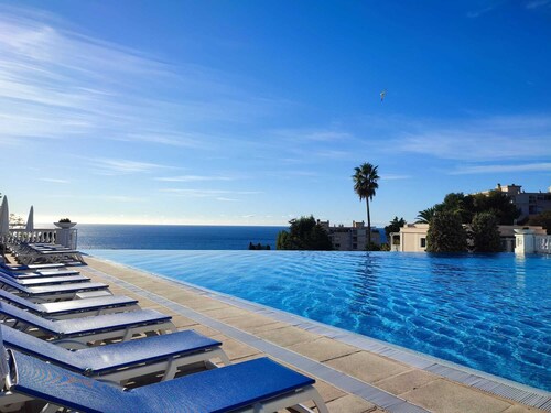 VILLA FRANCIA- 2P climatisé avec piscine