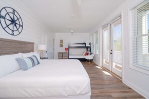 4 bedrooms, desk, iron/ironing board, WiFi - New!! Stunning Gulf Front, private pool, sleeps 16 (Port St. Joe)