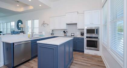 New!! Stunning Gulf Front, private pool, sleeps 16