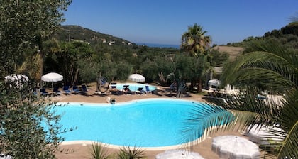 STUDIO APARTMENT 2/3 BEDS WITH PANORAMIC VIEW TOWARDS THE SEA