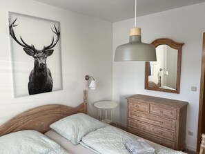 2 bedrooms, iron/ironing board, travel crib, free WiFi