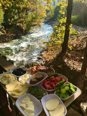 Reception - Kapuzbasi Selalesi Sahin Motel (Yahyali)