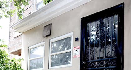 Lovely 1- bedroom Apartment Sleep 2