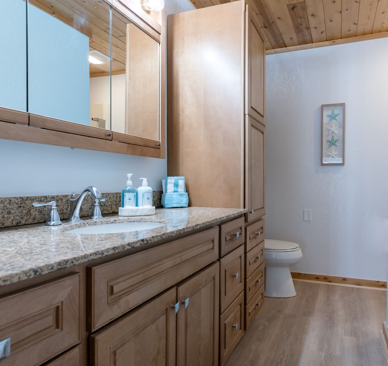 Indoor Pool by Lake Michigan Beaches & Grand Haven / Slps 24 w/ Tennis & Hot Tub