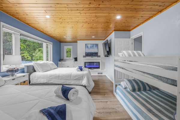 6 habitaciones, escritorio, tabla de planchar con plancha y wifi gratis