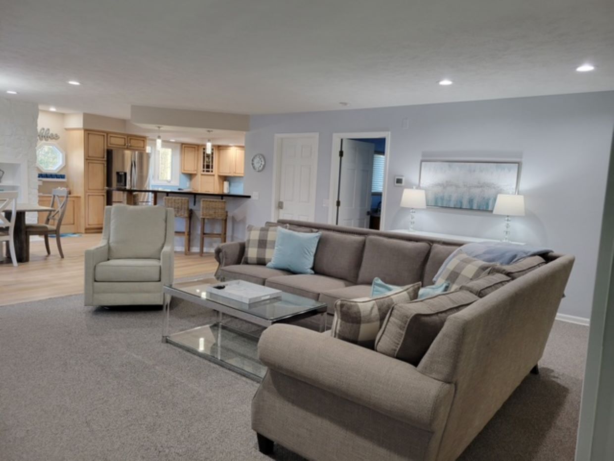 Indoor Pool by Lake Michigan Beaches & Grand Haven / Slps 24 w/ Tennis & Hot Tub