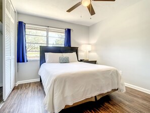 3 bedrooms, desk, iron/ironing board, free WiFi