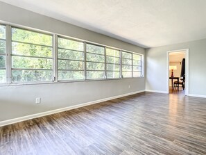 Interior - Fully Equipped 3BR Home in Deltona FL w/Garage (Deltona)