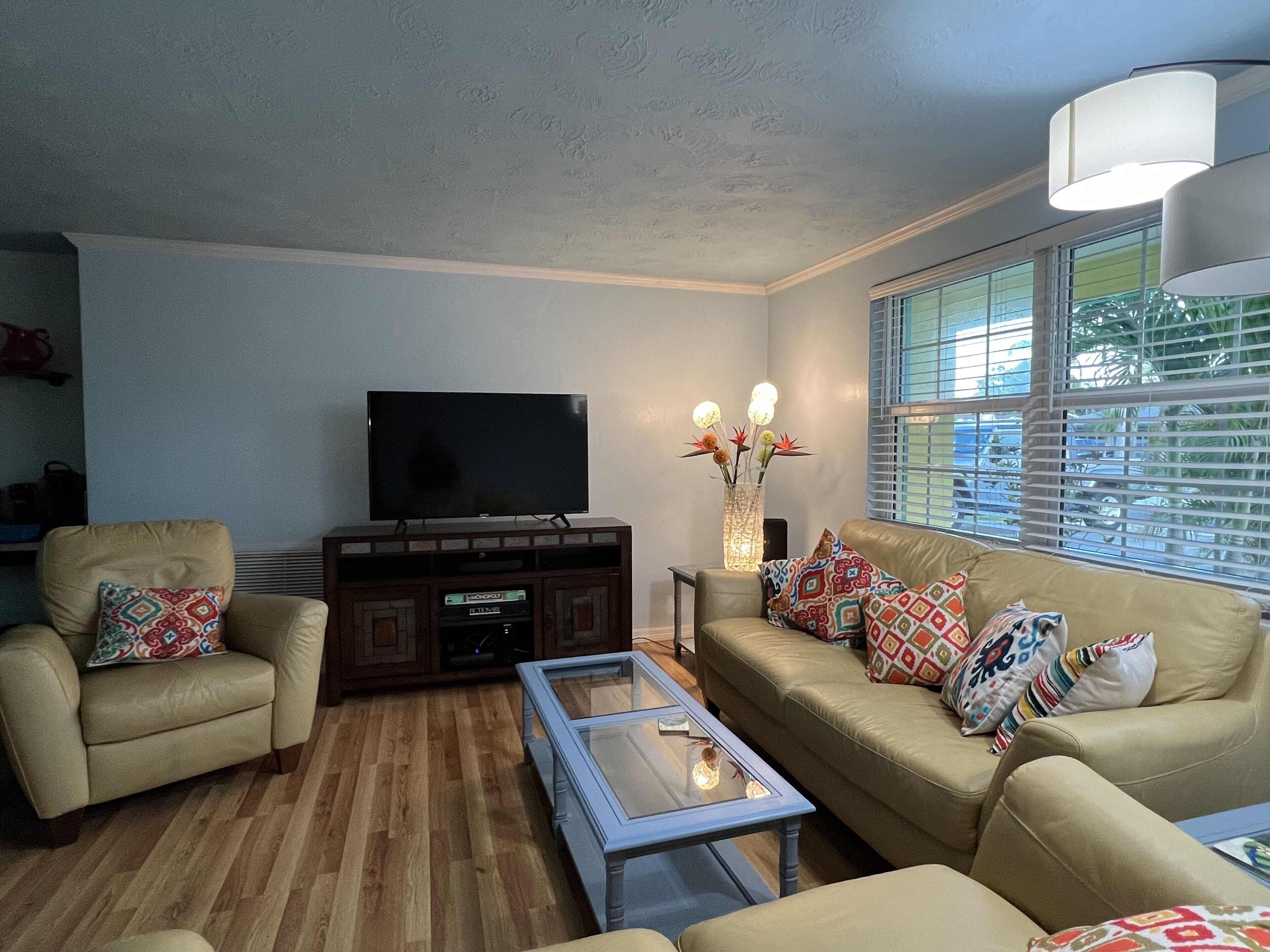 A Little Slice of Key West on Lake Tarpon - Kayak and fish from the back yard