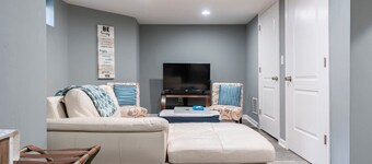 Semi Private cozy studio near downtown.