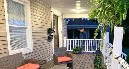 Semi Private cozy studio near downtown.