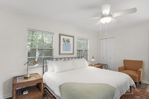 4 bedrooms, desk, iron/ironing board, travel cot