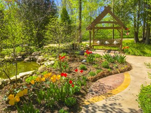 Property grounds - Treehouse at Plum Bottom *Voted Best of DC* (Egg Harbor)