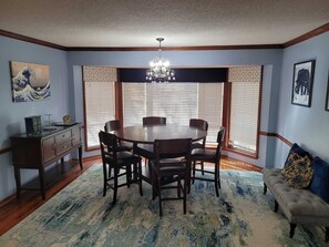 Dining - Newly available Masters week rental (Evans)