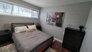 1 bedroom, iron/ironing board, free WiFi, bed sheets