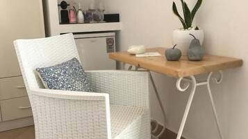 Zimmersafe, schallisolierte Zimmer, Bügeleisen/Bügelbrett