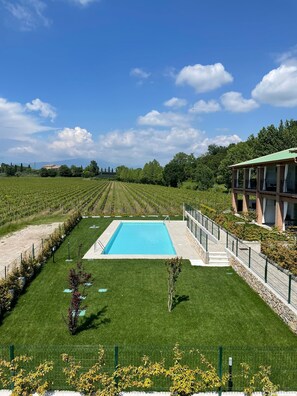 Outdoor pool - Il Cascinale 3 swimming pool, wi-fi, Astra sat TV, thermal baths and Gardaland (Lazise)