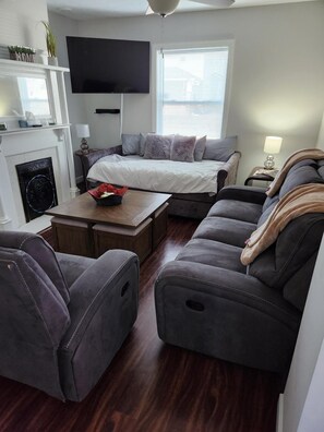 3 slaapkamers, een bureau, een strijkplank/strijkijzer, gratis wifi