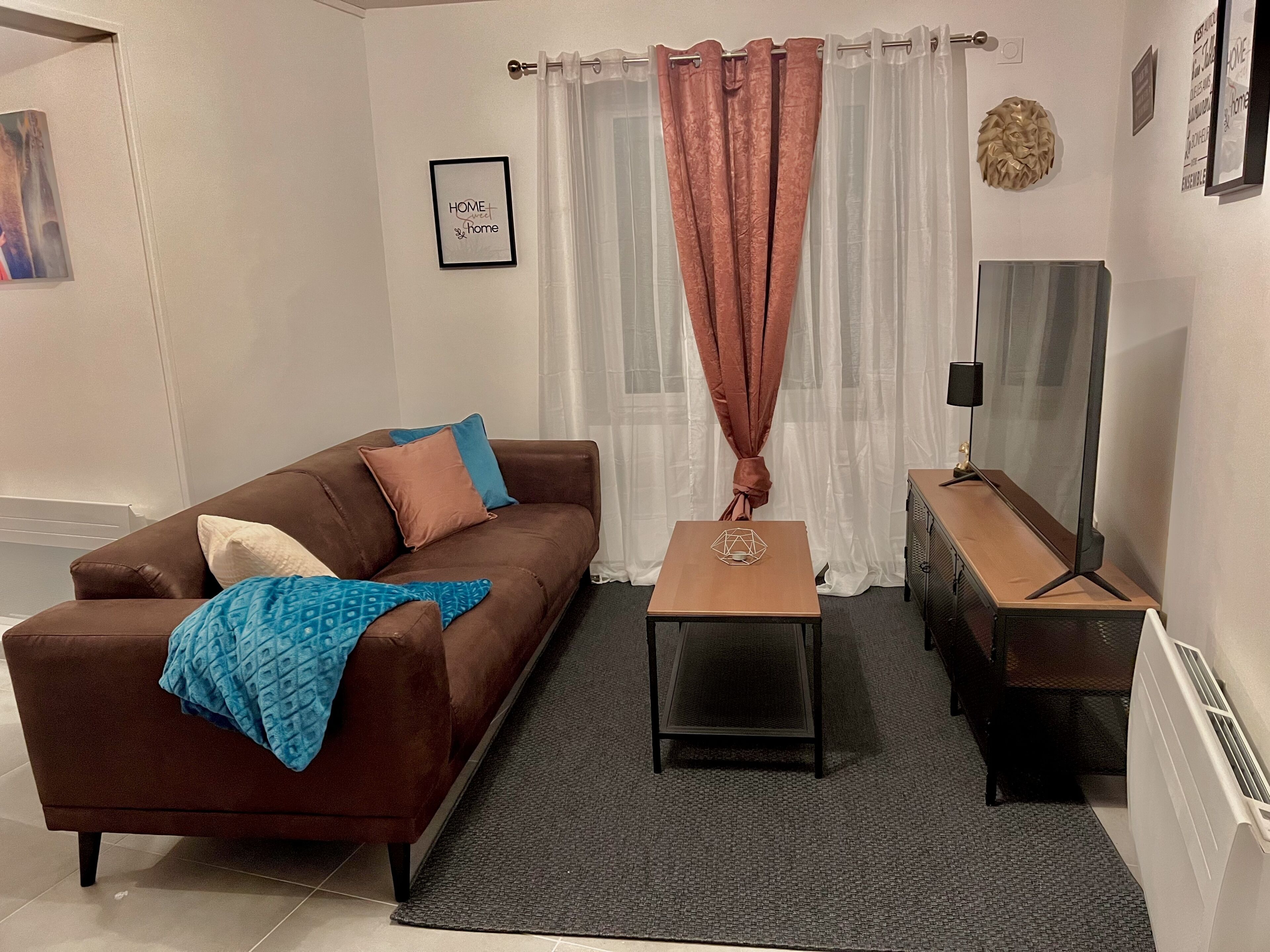Quiet & cozy 2 bedroom house