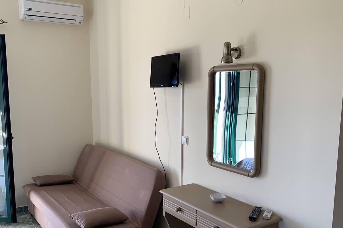 1 غرفة نوم وخزنة داخل الغرفة ومكواة/لوح كي وواي فاي مجانًا