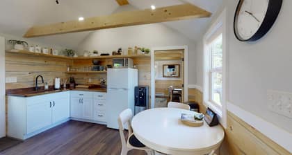 Charming Cabin minutes from Keuka Lake