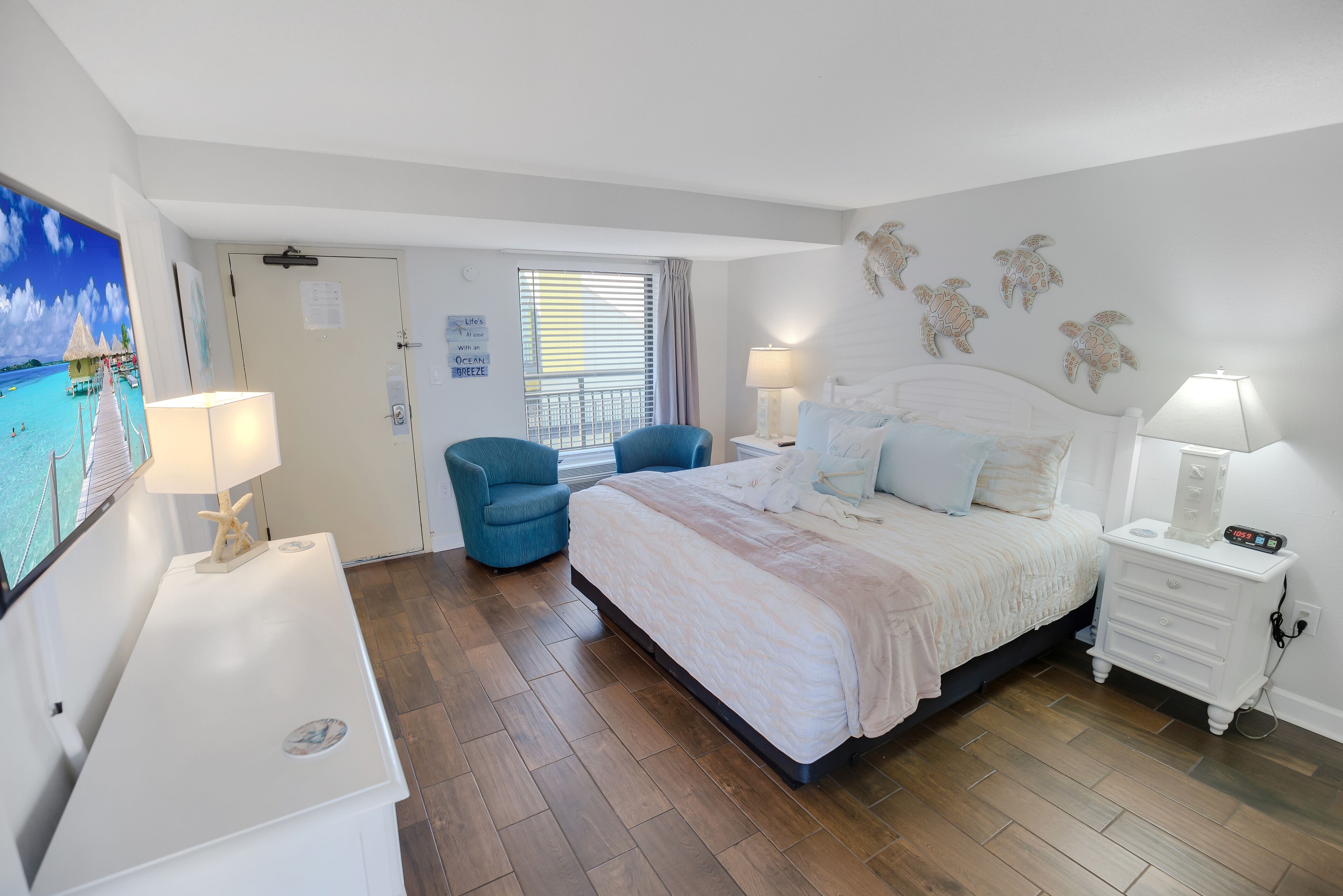 Double Balcony 14th Floor, City and Ocean View