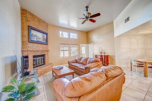 Télévision, cheminée