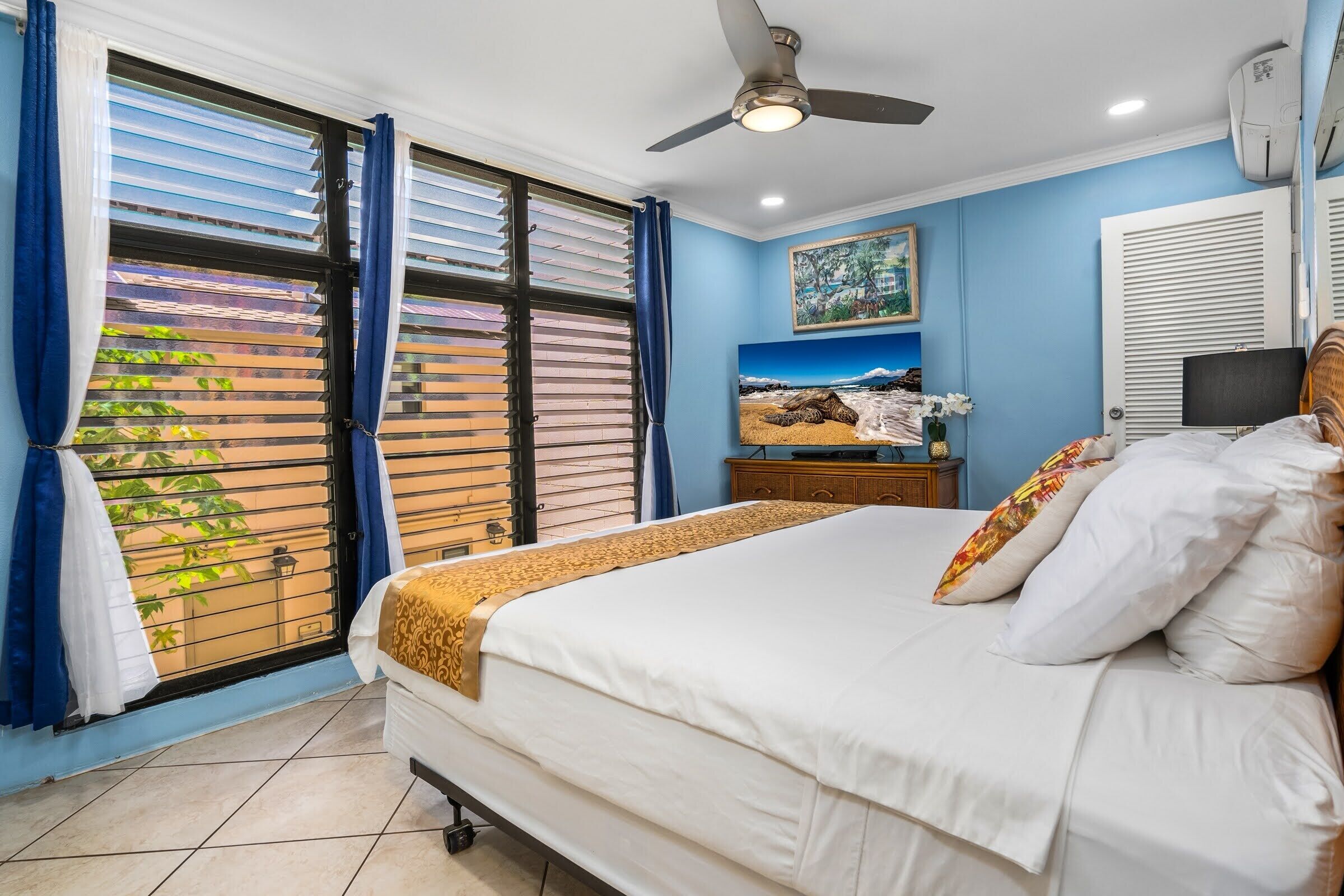 Lovely 2-bedrooms/2baths Ocean Front Condo