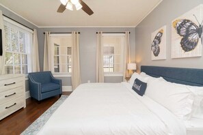 2 bedrooms, desk, iron/ironing board, free WiFi