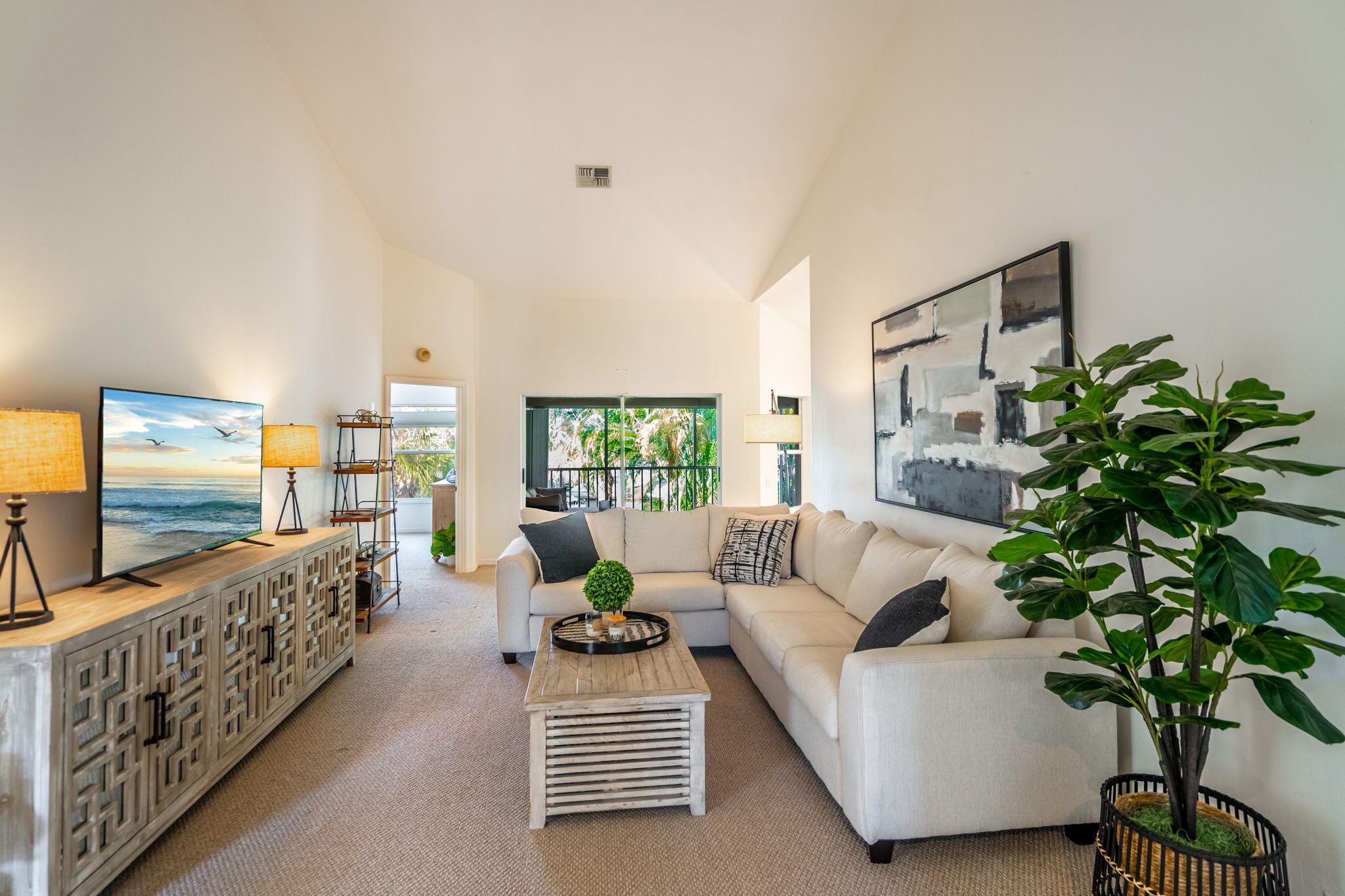 Luxurious Bonita Springs Condo — pool + 5min to beach!