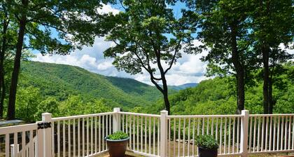 Whittier Mountain Hideaway w/ Breathtaking Views