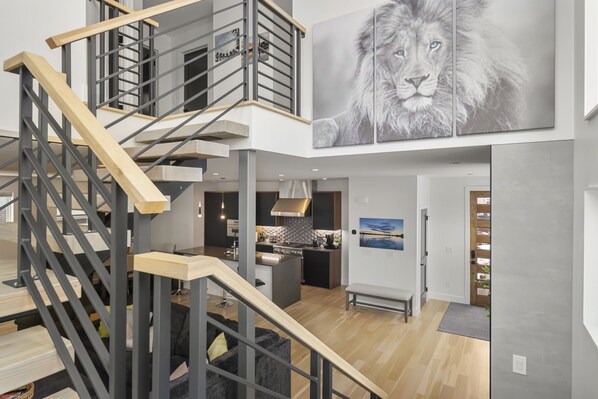 Interior - New 3-Story Modern Home W/ Rooftop Mountain Views! (Denver)