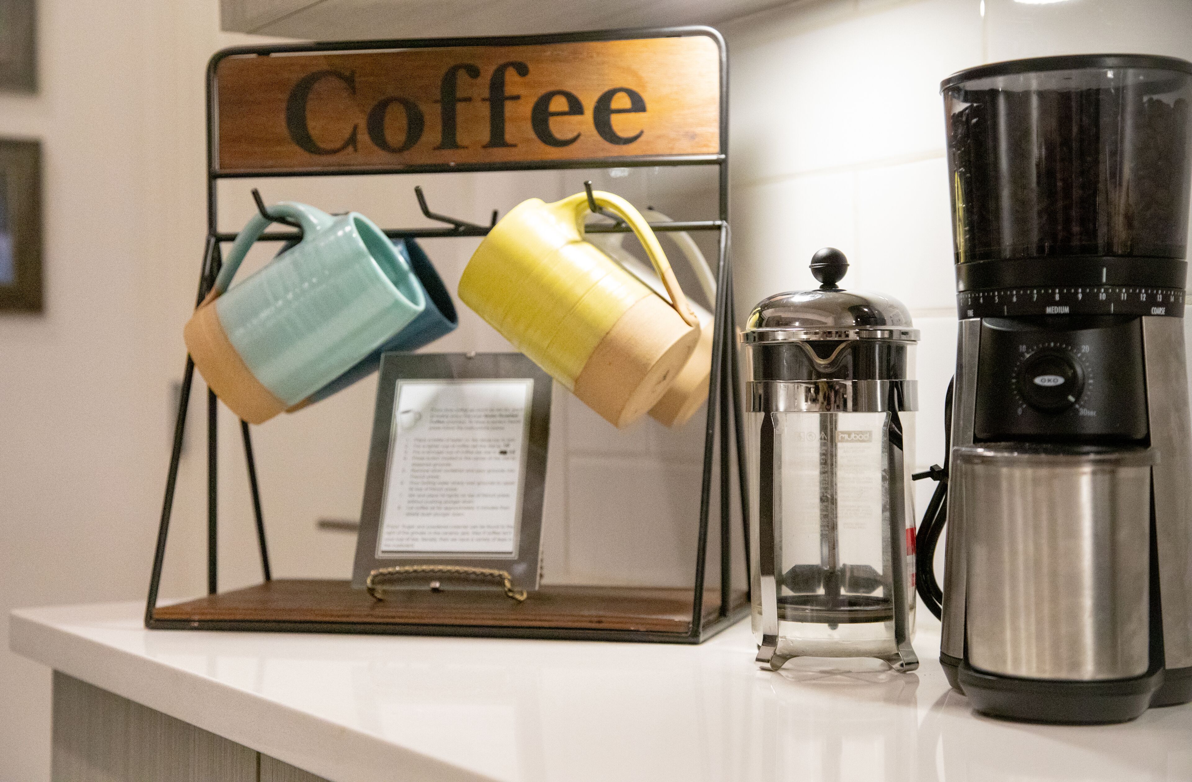 Hot Tub, 3 min to Resort, Fully Stocked Kitchen Complimentary Local Coffee