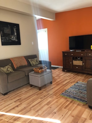 Smart TV, tenis de mesa y libros 
