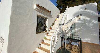 Studio in a private estate in the center of the island