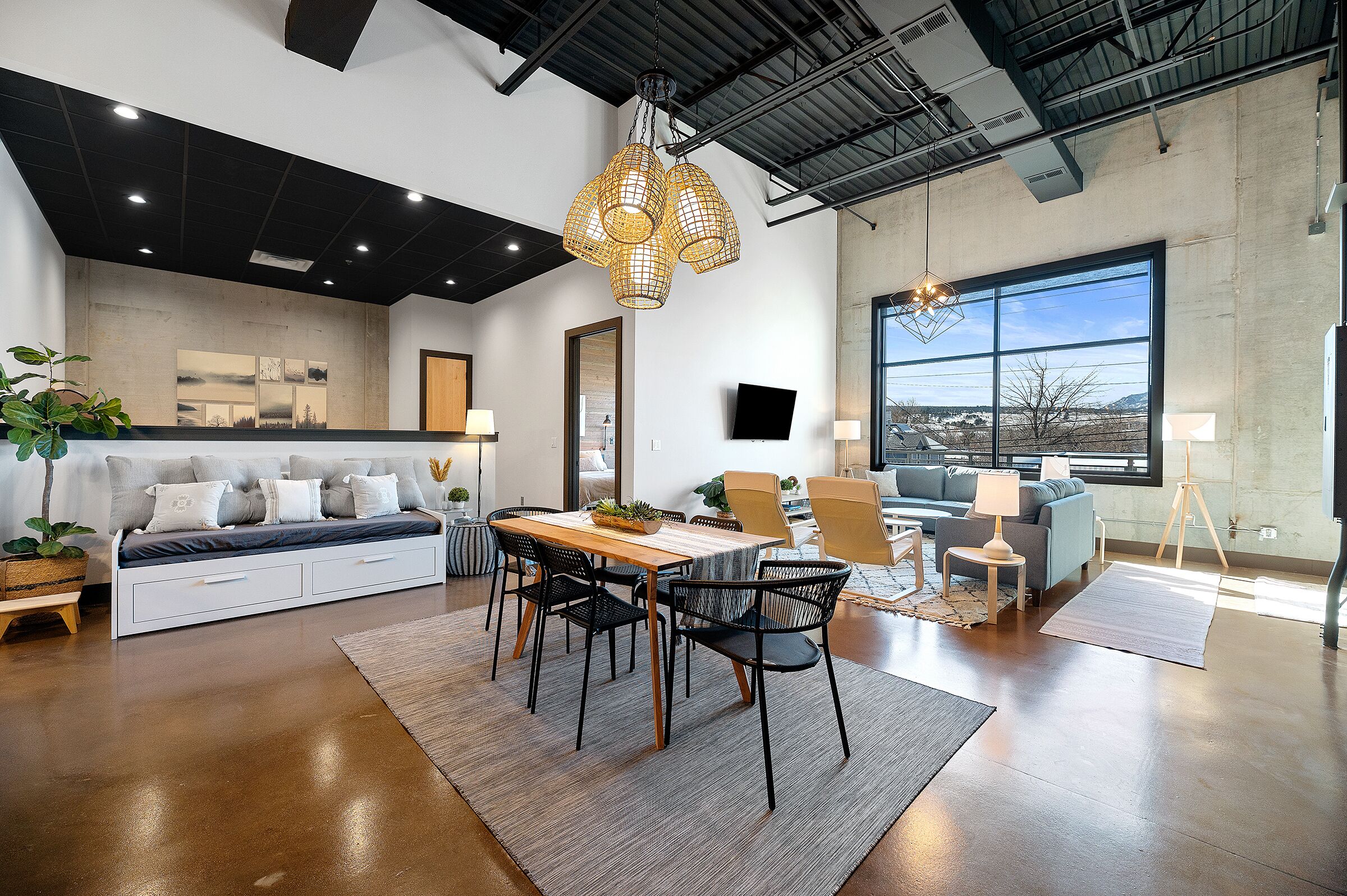 Brand new contemporary family friendly downtown loft