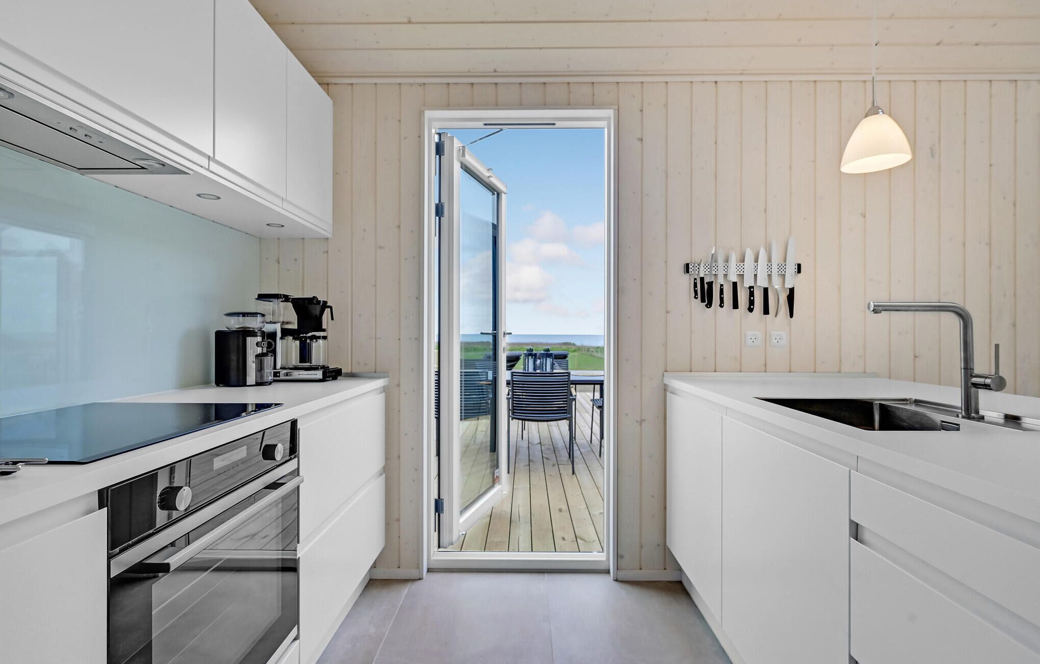 Køleskab, ovn, kogeplade, opvaskemaskine