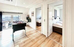 4 makuuhuonetta, vauvan matkasänky, ilmainen Wi-Fi