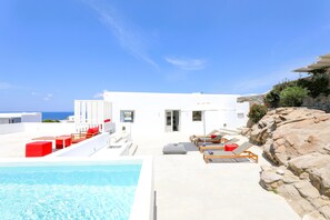 URANOS Deluxe two Bedroom Suite with Sea View, Terrace and Private Pool | ลานระเบียง/นอกชาน