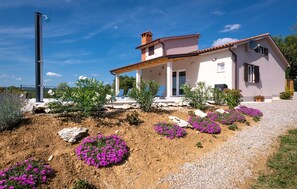 Exterior - Gorgeous home in Krsan with kitchen (Krsan)