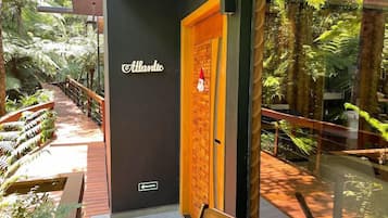 尊榮小屋 | 1 間臥室、低過敏寢具、迷你吧、獨特裝潢