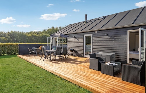 Awesome home in Toftlund with WiFi