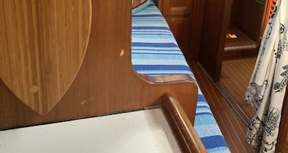 Sailboat in San Blas equipped with all comforts