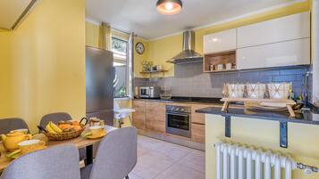 Kühlschrank, Geschirrspüler