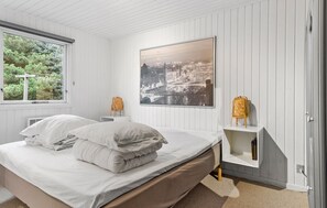 3 bedrooms, free WiFi - Nice home in Hals with WiFi (Hals)