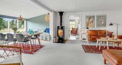 Nice home in Hals with WiFi